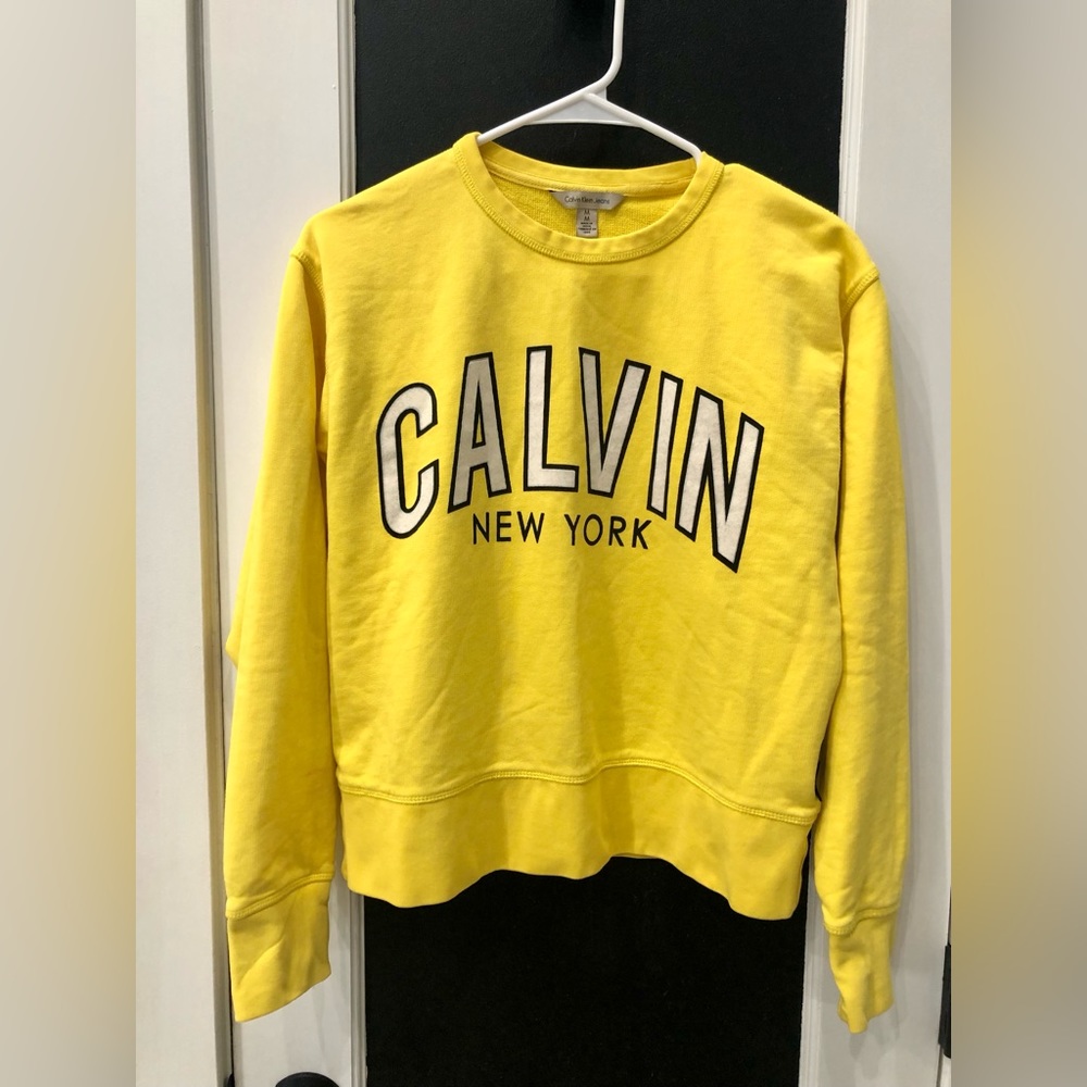 M Calvin Klein sweatshirt
